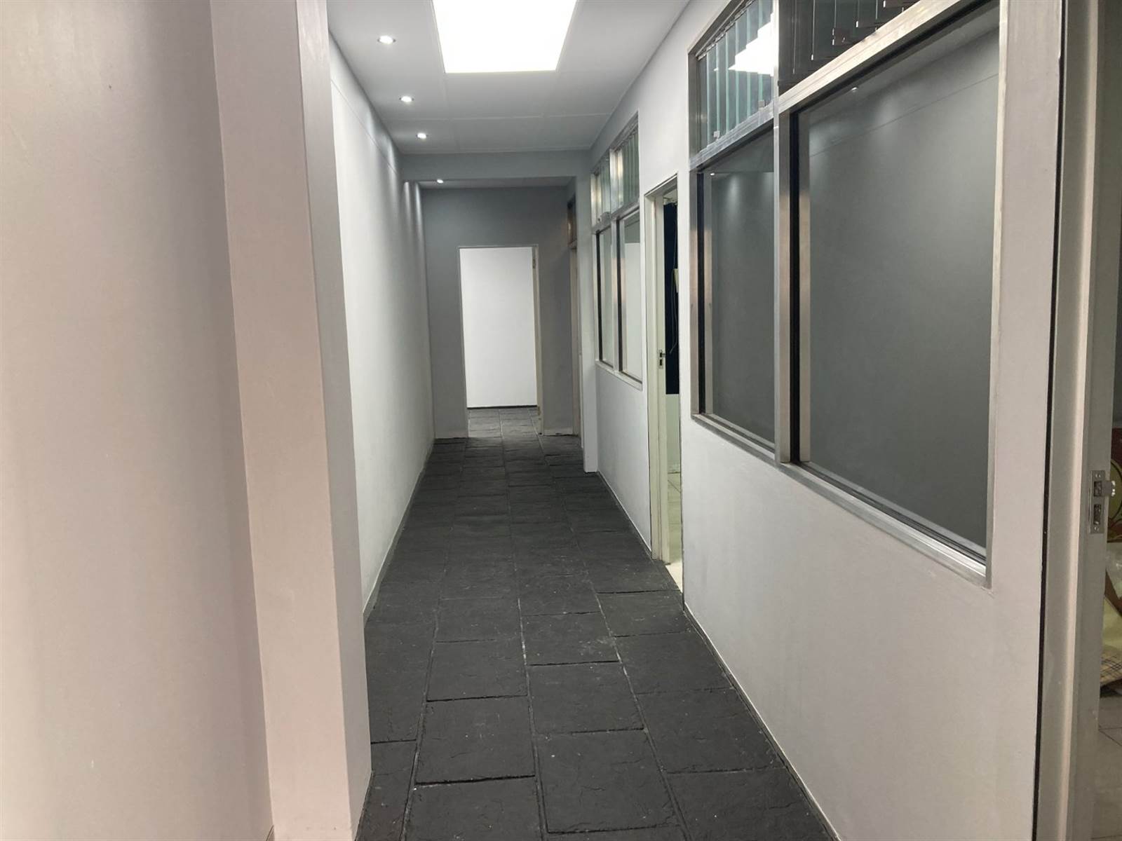 152  m² Commercial space in Wynberg photo number 4