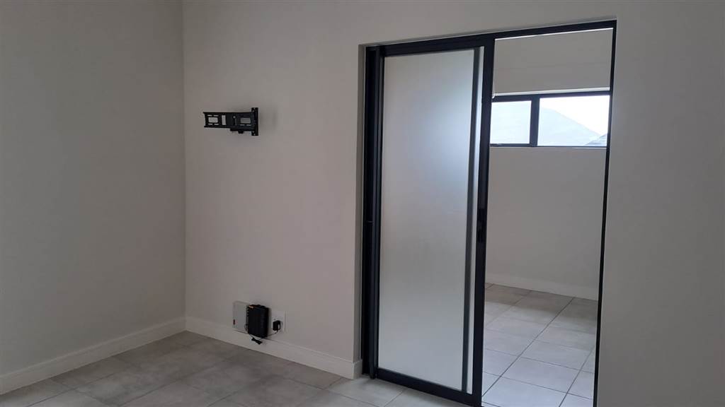 Studio apartment in Gordons Bay Central photo number 19