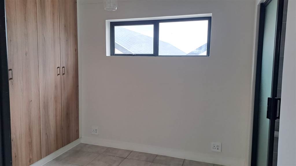 Studio apartment in Gordons Bay Central photo number 20