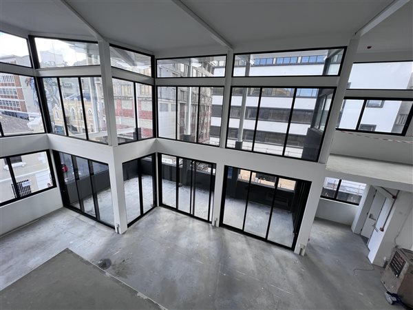 330  m² Retail Space in Cape Town City Centre