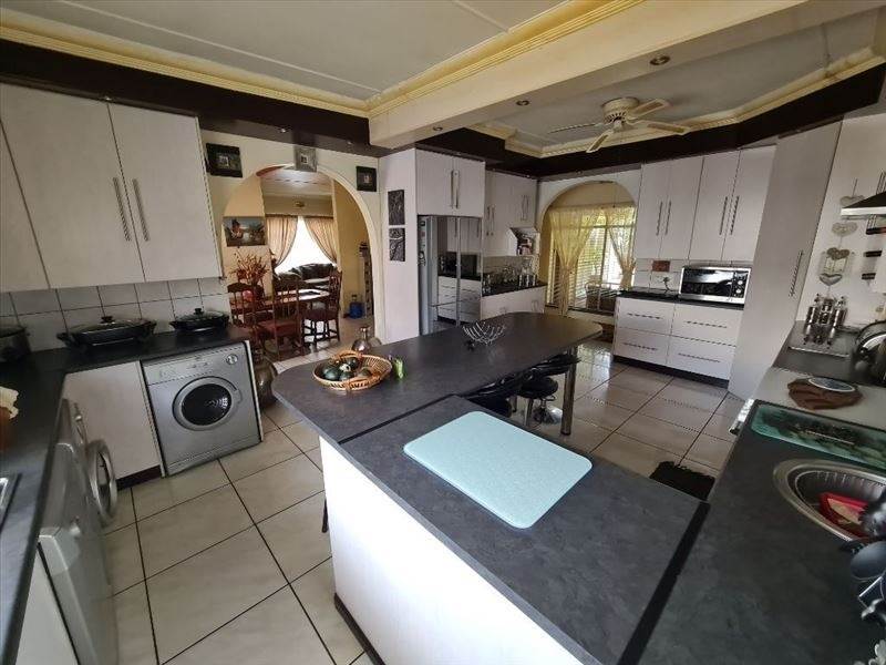 3 Bed House in Kempton Park Ext 2 photo number 17