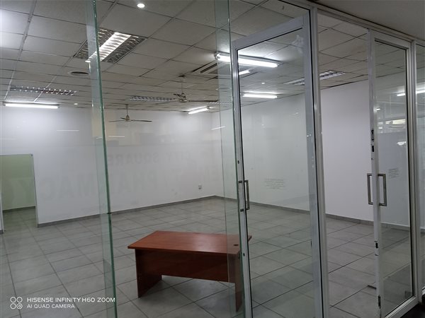 120  m² Commercial space