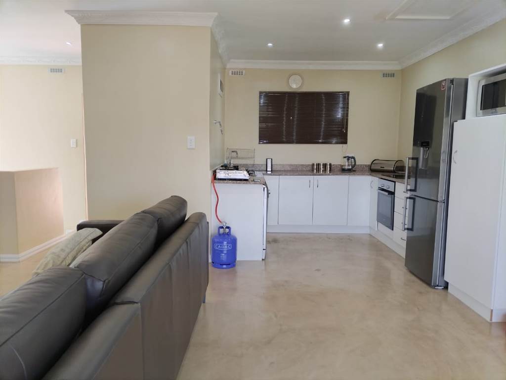 2 Bed Duplex in Pinetown Central photo number 2