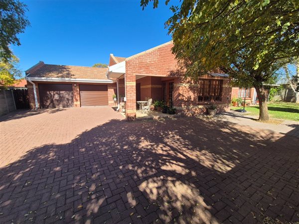 3 Bedroom House 3 Bedroom House