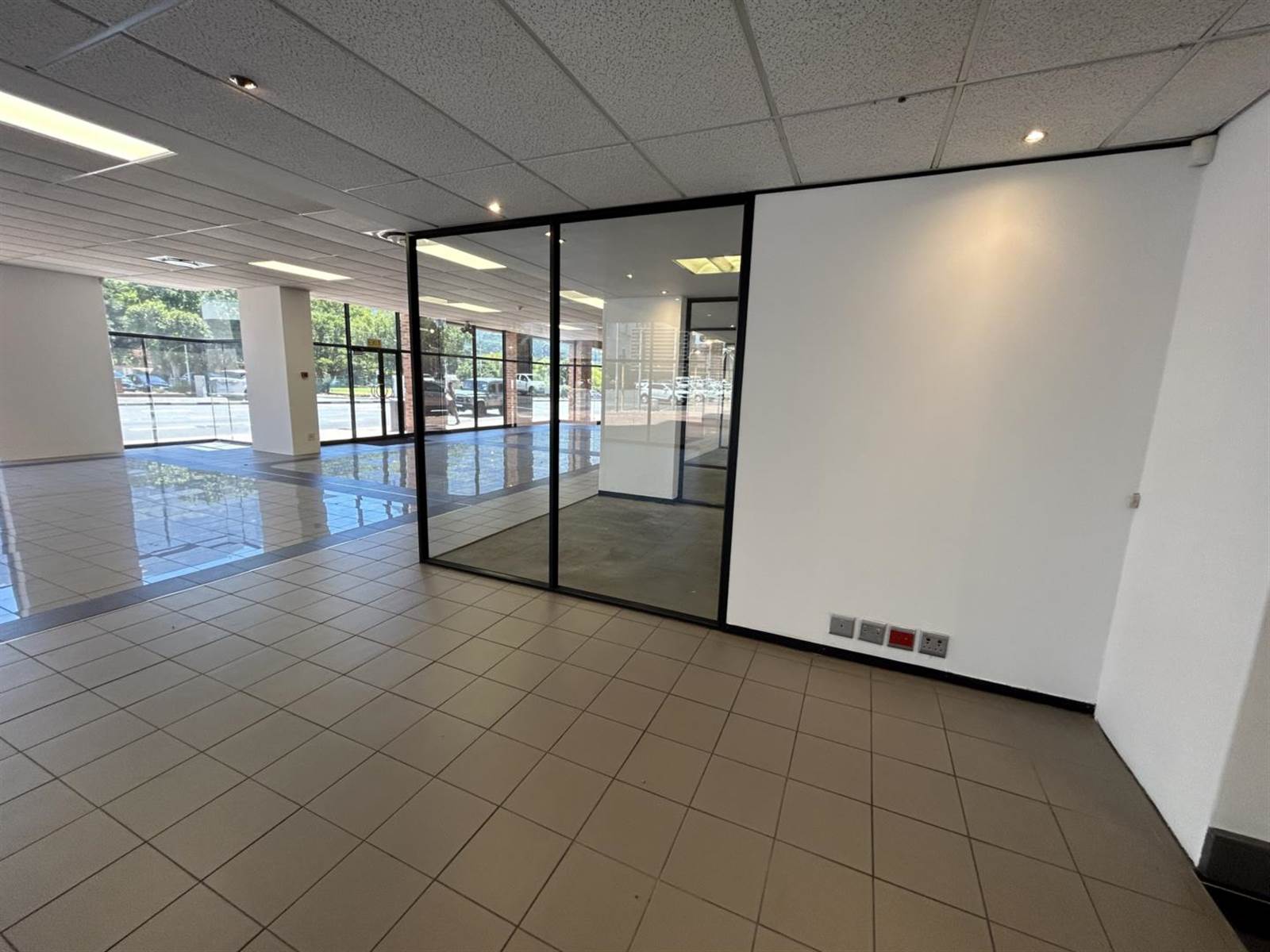 411  m² Commercial space in Claremont photo number 12