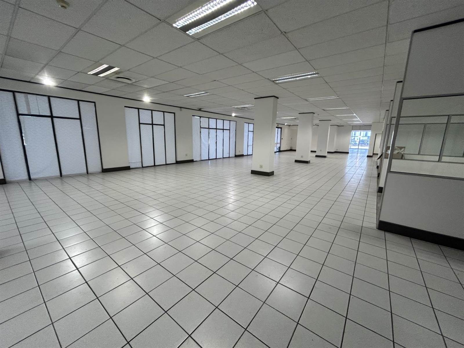 411  m² Commercial space in Claremont photo number 2