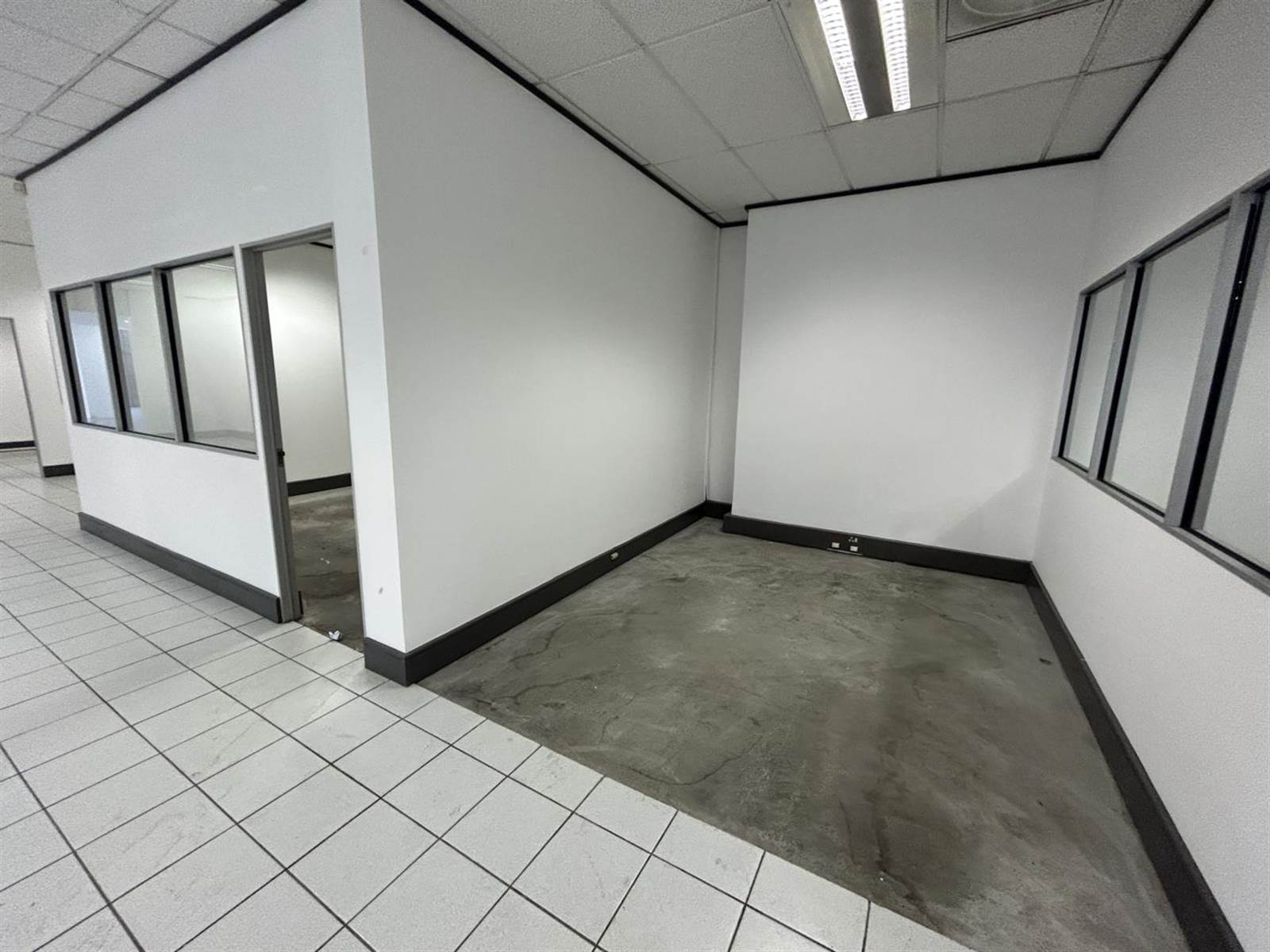 411  m² Commercial space in Claremont photo number 10