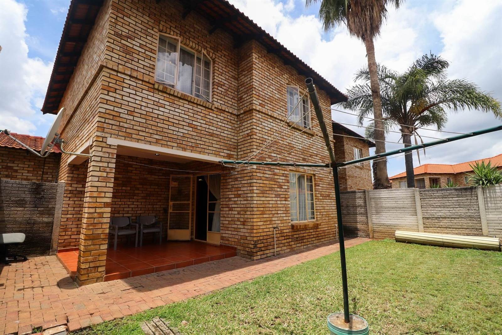 3 Bed Townhouse in Waterval East photo number 25