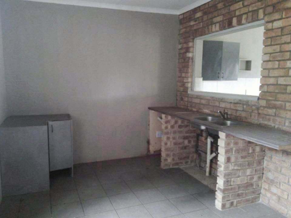3 Bed House in Barberton photo number 7