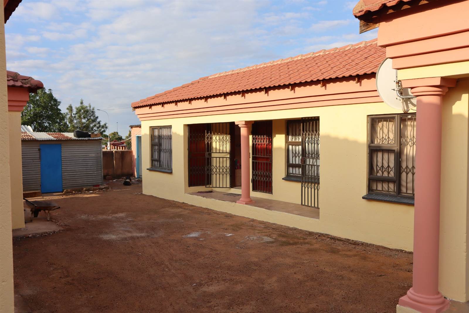 6 Bed House in Soshanguve photo number 9