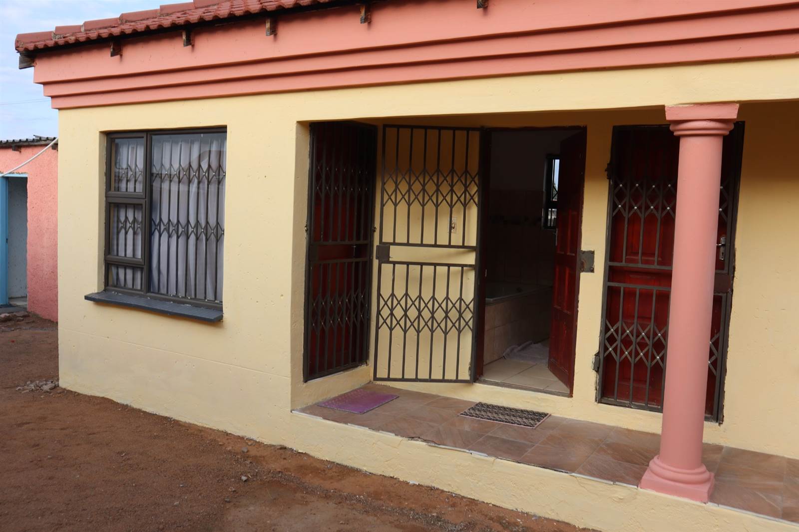 6 Bed House in Soshanguve photo number 11
