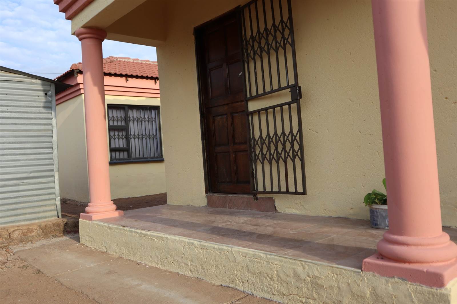6 Bed House in Soshanguve photo number 15