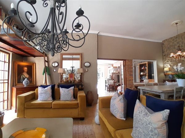 7 Bed House in Melville