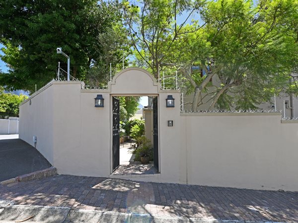 5 Bed House in Claremont Upper