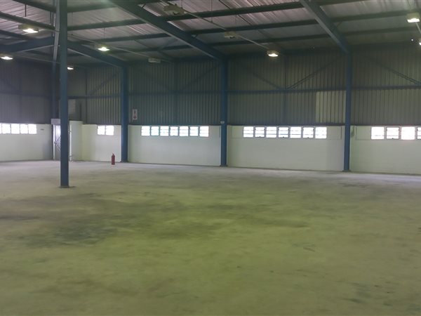 1 385  m² Industrial space