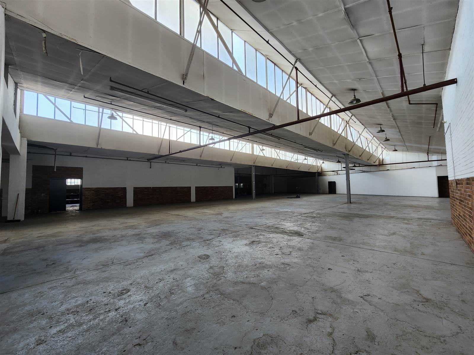 2000  m² Industrial space in Benrose photo number 6