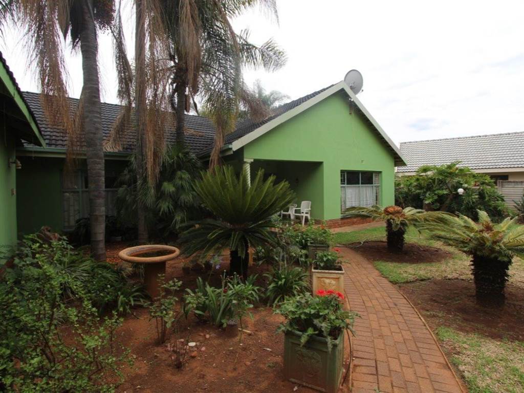 3 Bed House in Modimolle photo number 5