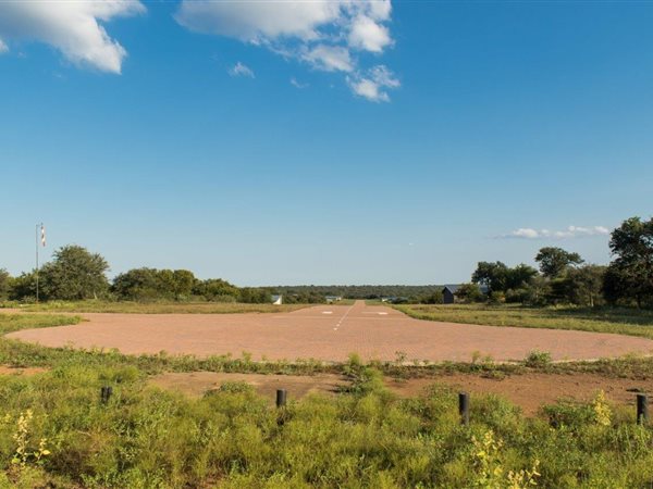 1.1 ha Land available in Hoedspruit