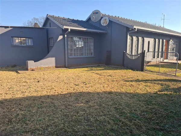 3 Bedroom House 3 Bedroom House