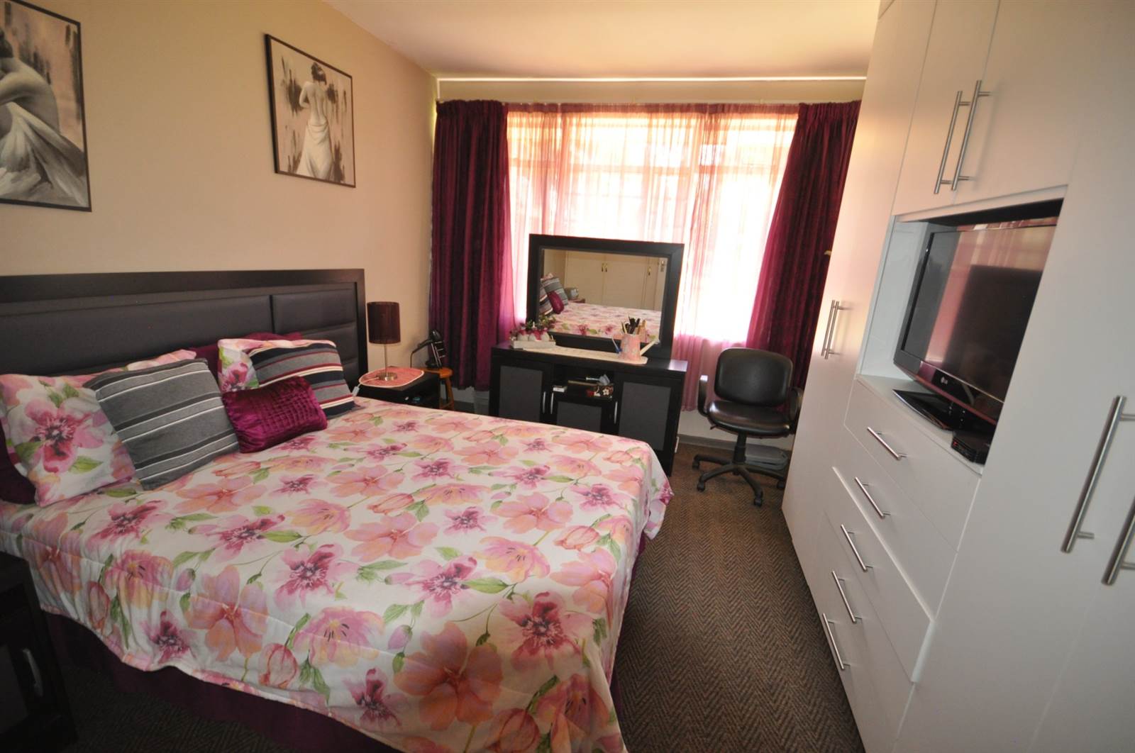 2 Bed Apartment in Greenhills photo number 12