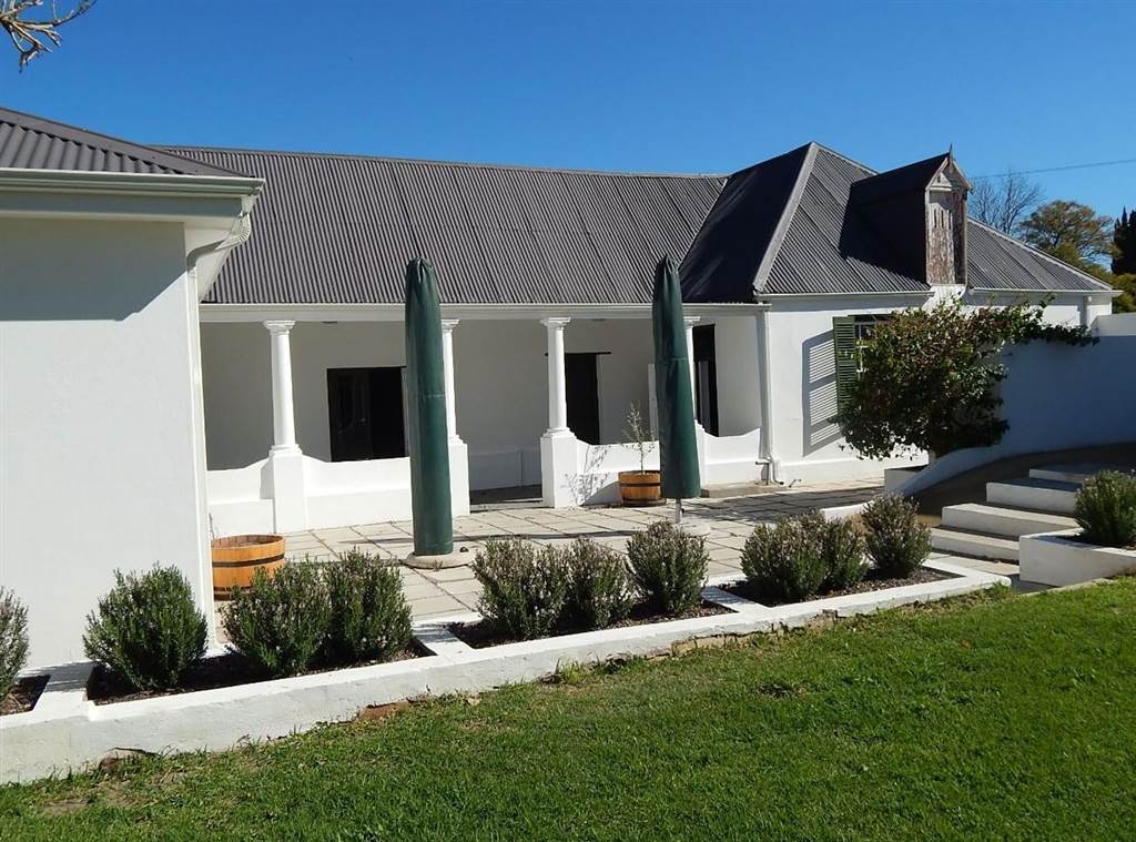 3 Bed House in Calitzdorp photo number 1