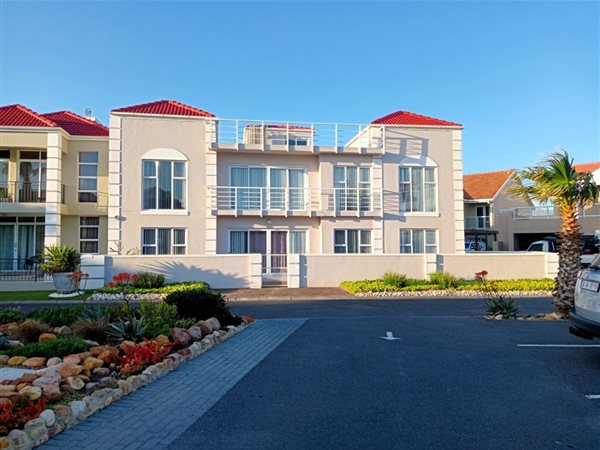 8 Bed House in Harbour Island