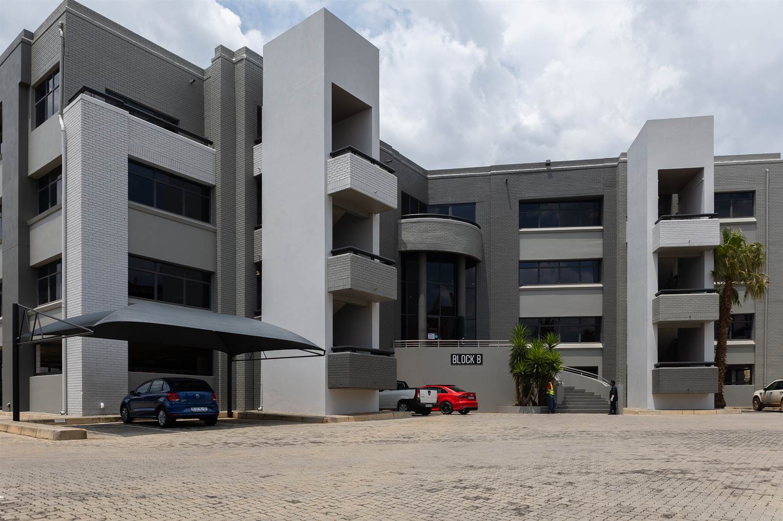 203  m² Commercial space in Sunninghill photo number 2