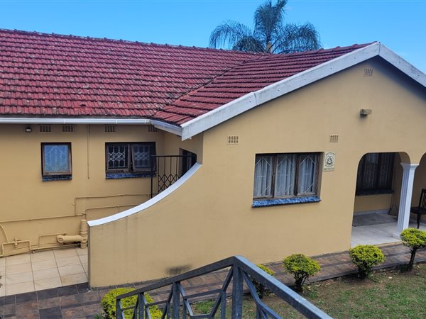 4 Bedroom House 4 Bedroom House