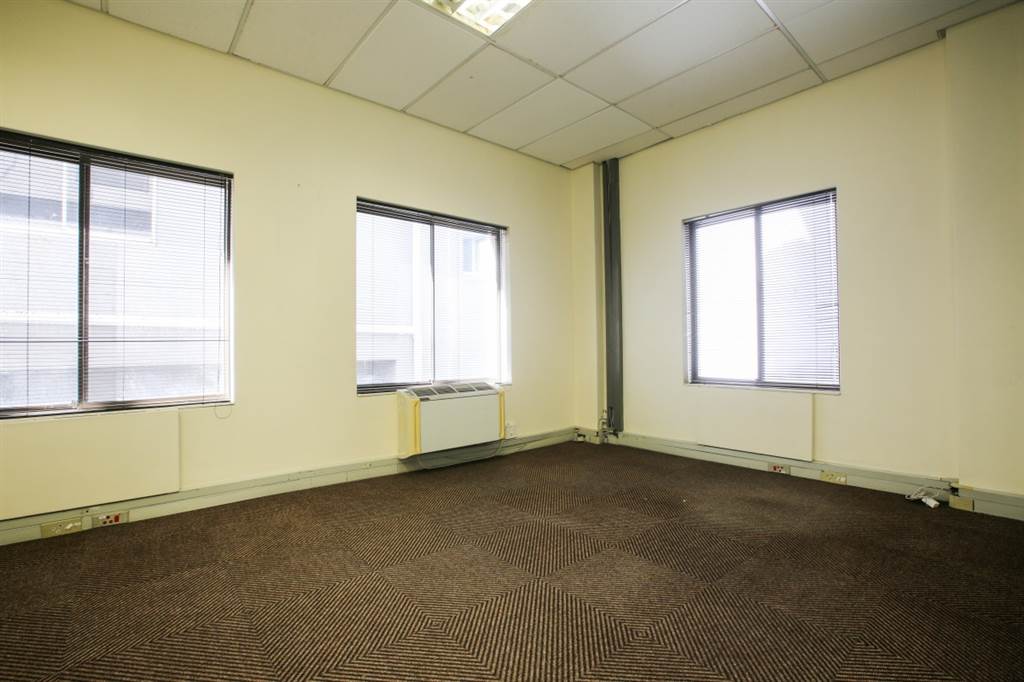 803  m² Office Space in Tyger Valley photo number 6