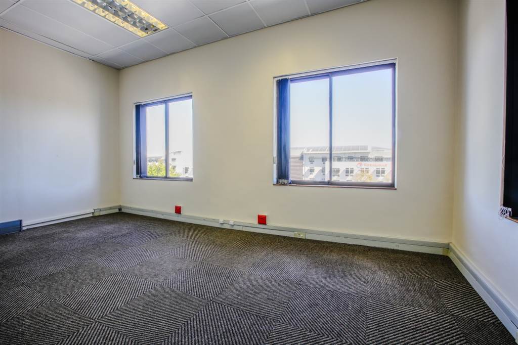 803  m² Office Space in Tyger Valley photo number 16