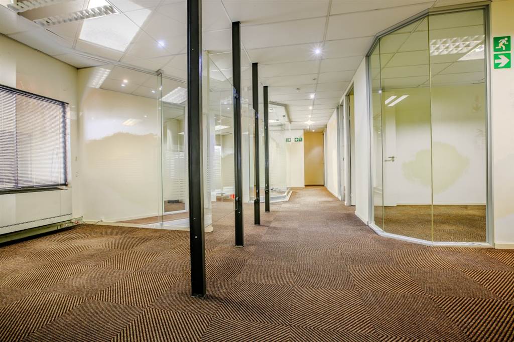 803  m² Office Space in Tyger Valley photo number 5