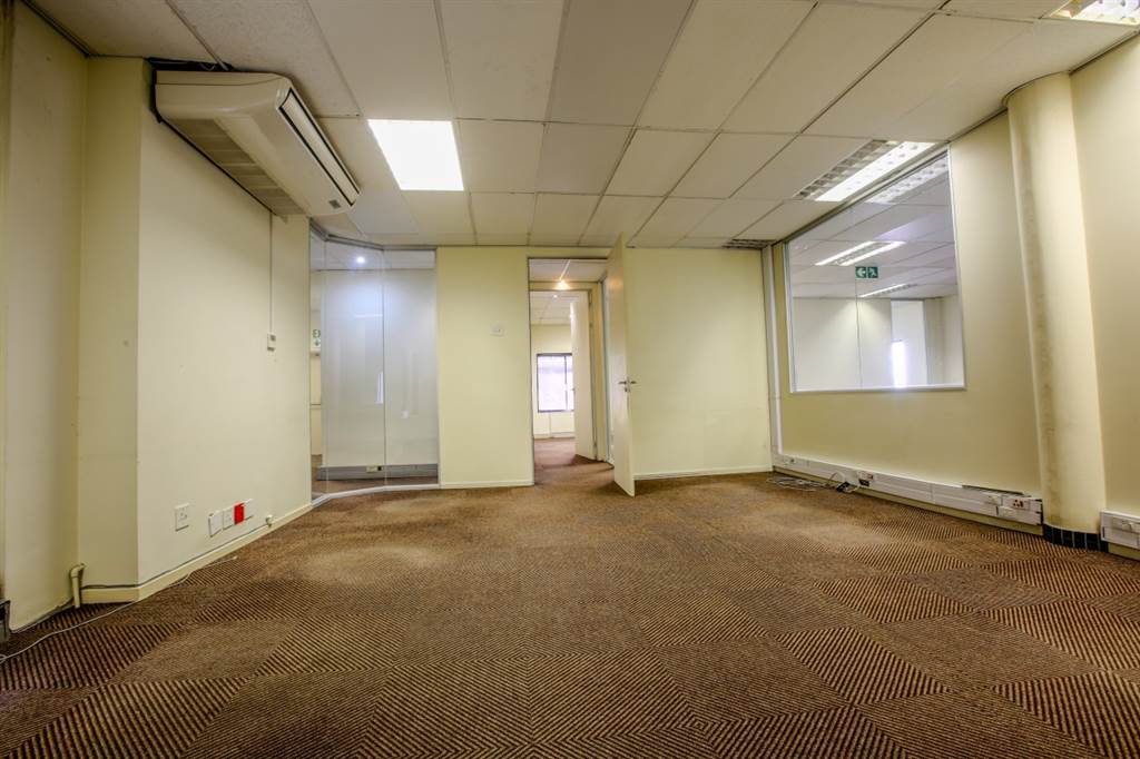 803  m² Office Space in Tyger Valley photo number 8