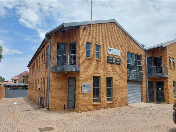 253  m² Industrial space in Route 21 Business Park