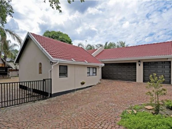 4 Bed House in Wendywood