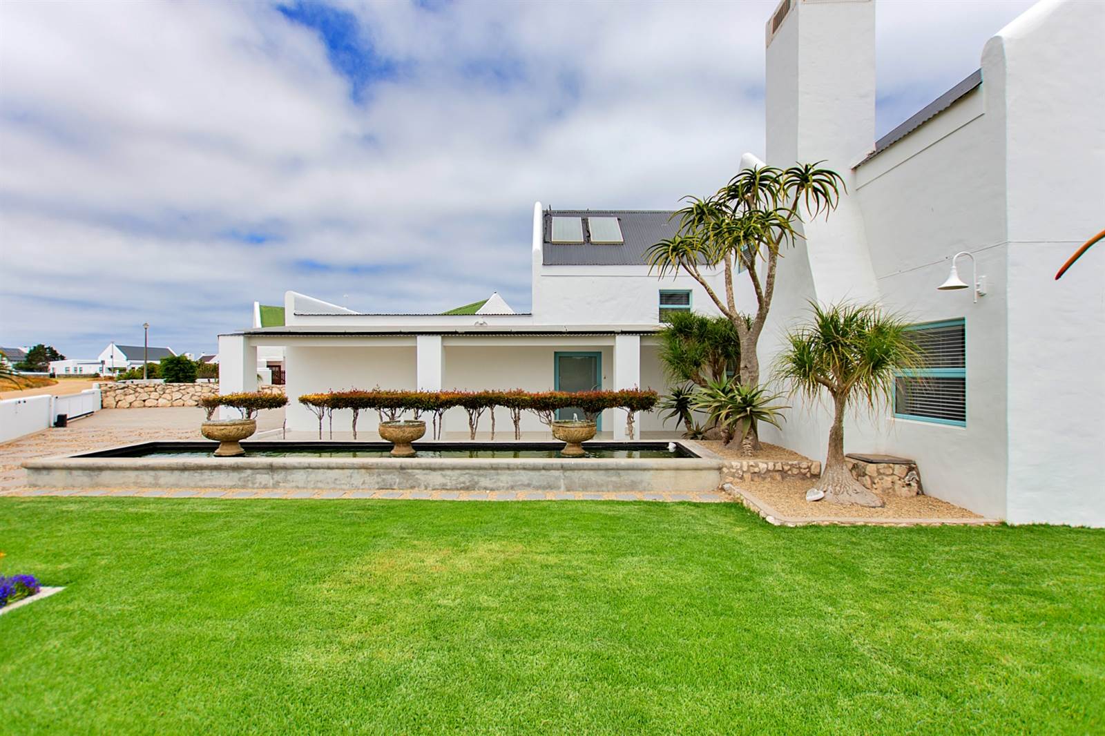 6 Bed House in Jacobsbaai photo number 5