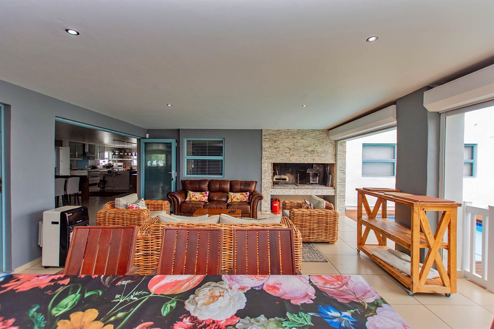 6 Bed House in Jacobsbaai photo number 13