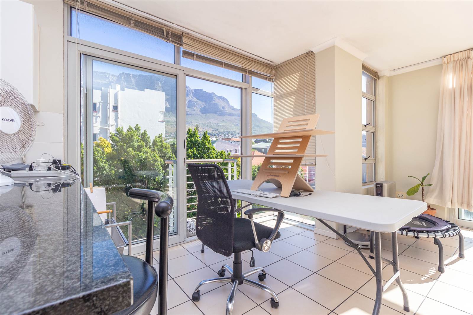 1 Bed Apartment in Vredehoek photo number 1