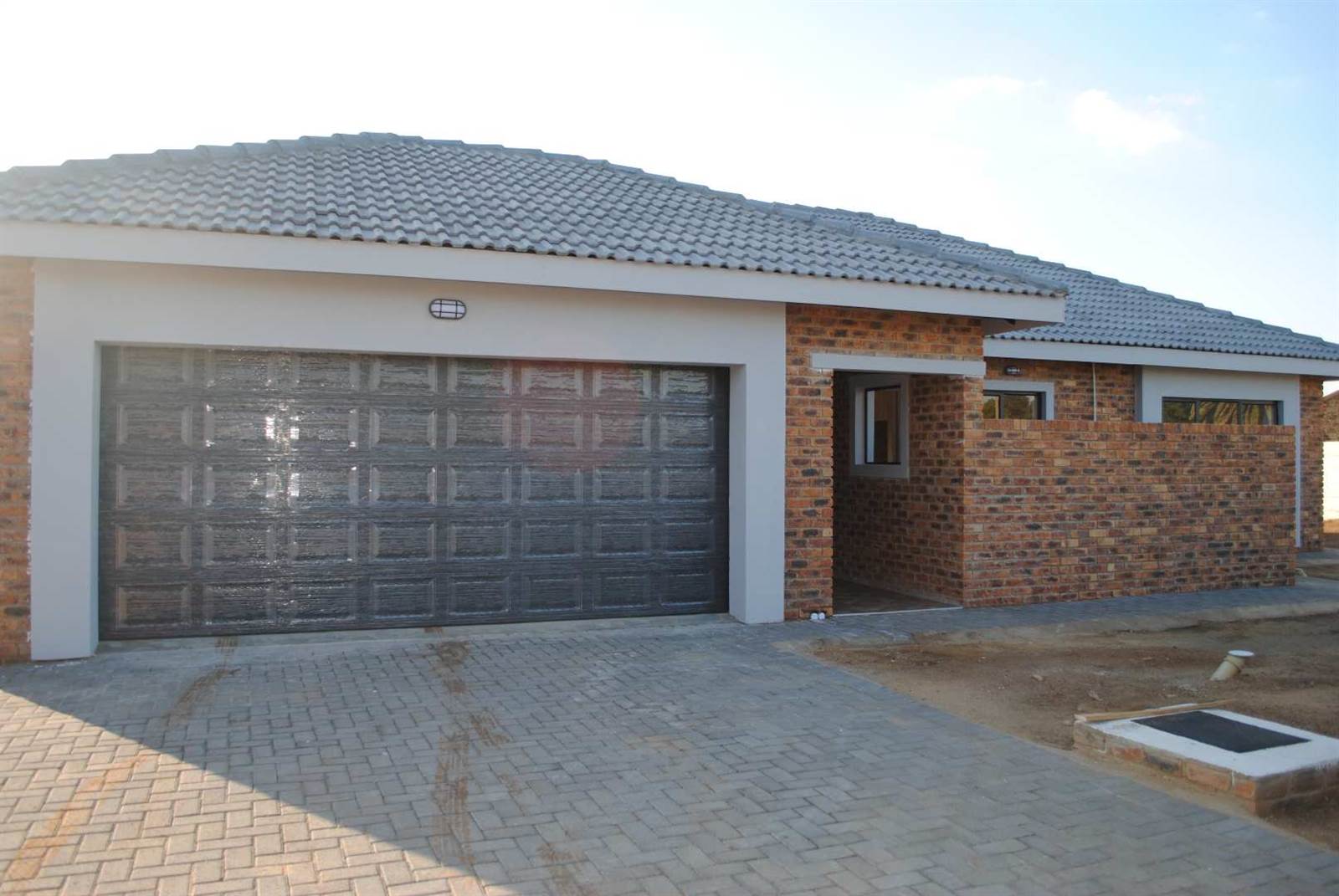 3 Bed House in Riversdale photo number 1