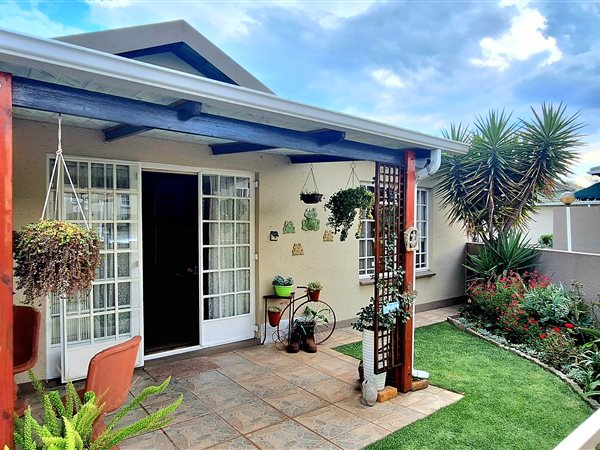 2 Bedroom Townhouse 2 Bedroom Townhouse