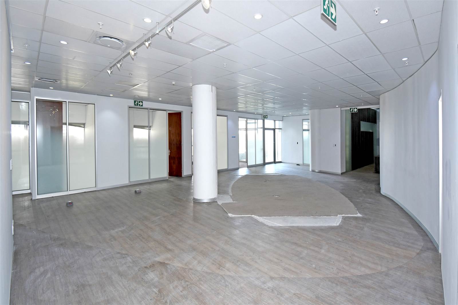 393  m² Commercial space in Sandown photo number 15