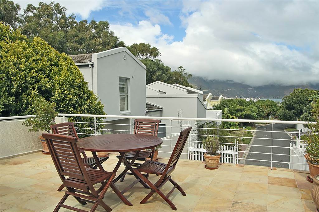 4 Bed House in Hout Bay and surrounds photo number 27