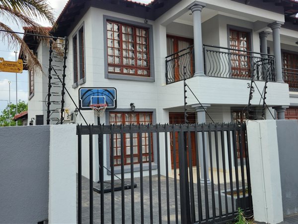 5 Bed House