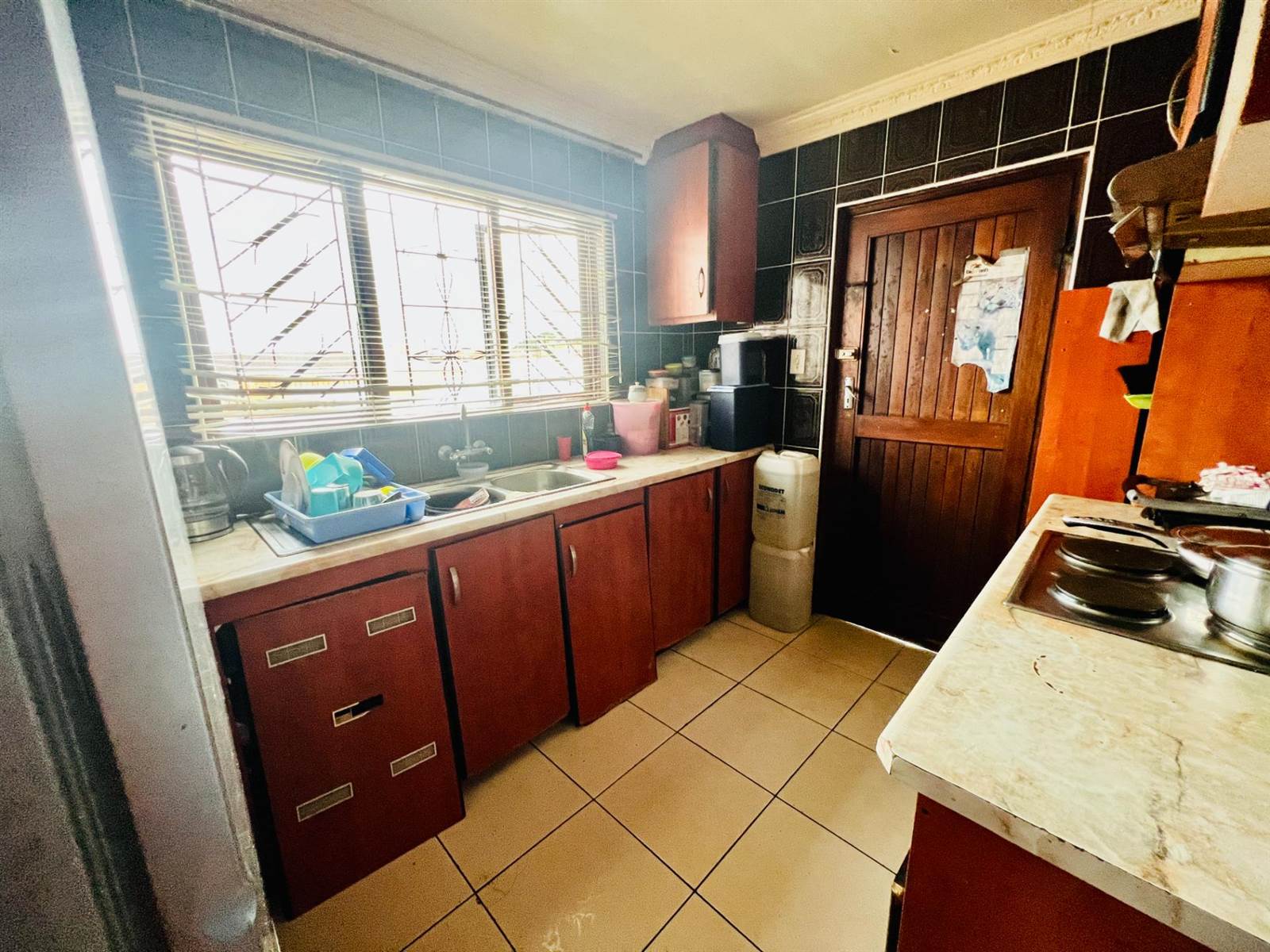 2 Bed House in KwaMashu photo number 6