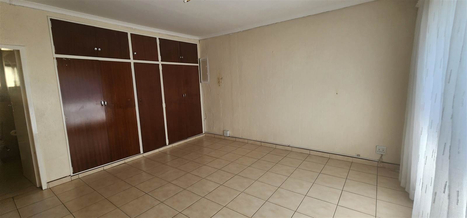 4 Bed House in Laudium photo number 29
