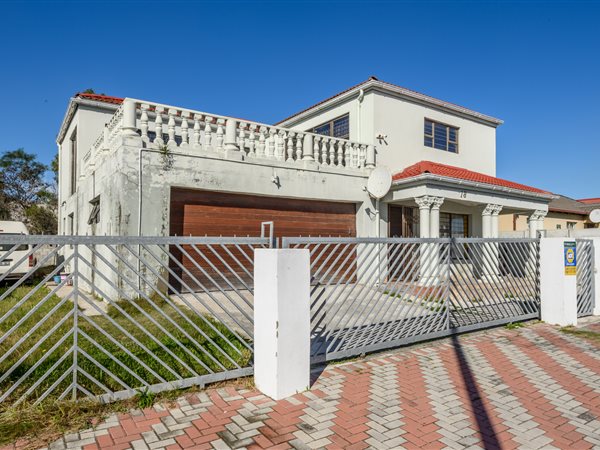 6 Bedroom House 6 Bedroom House