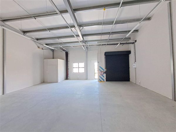 115  m² Industrial space