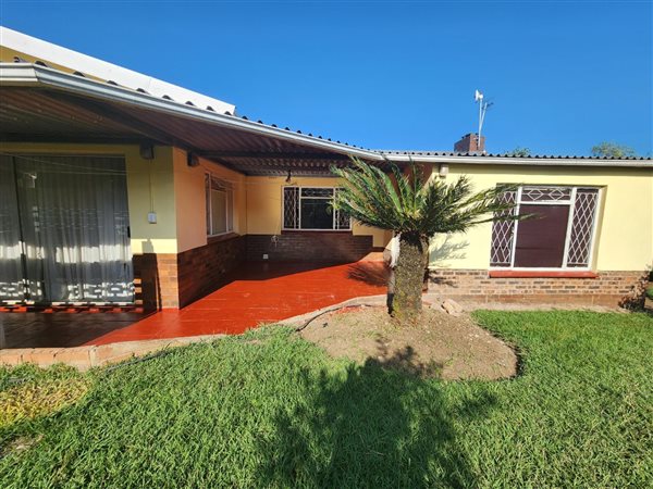 4 Bedroom House 4 Bedroom House