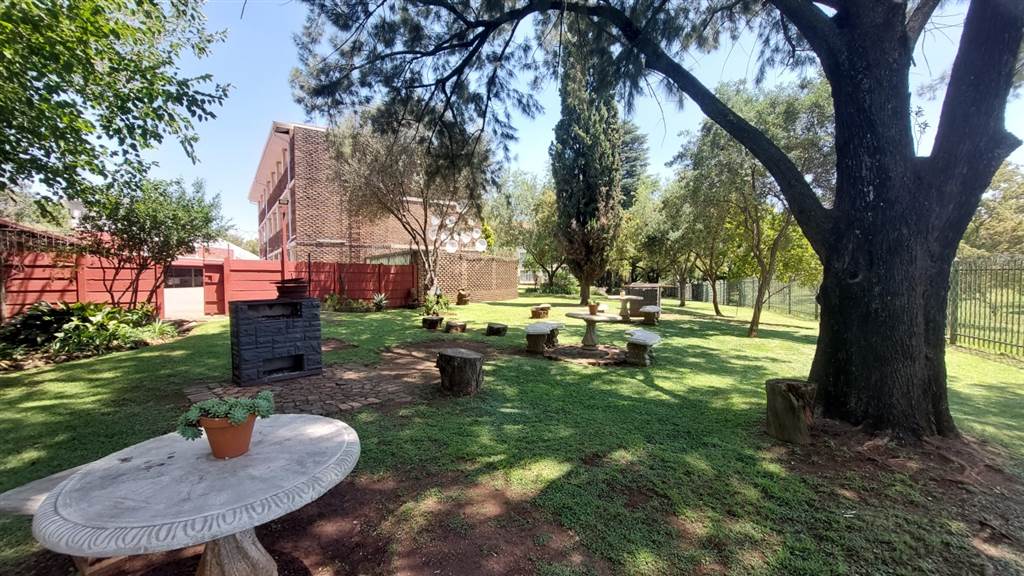 2 Bed Apartment in Doringkloof photo number 20
