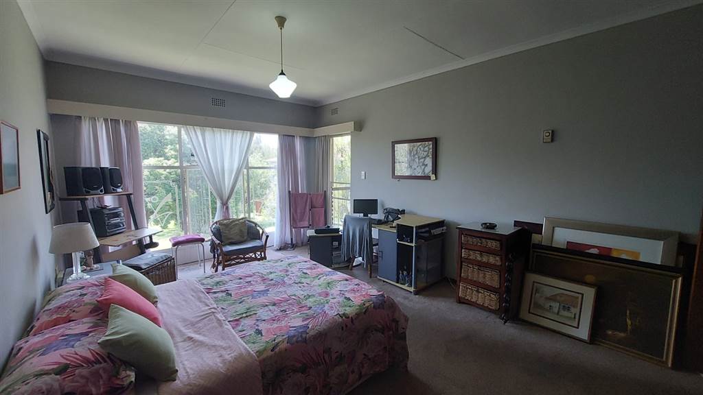 2 Bed Apartment in Doringkloof photo number 16