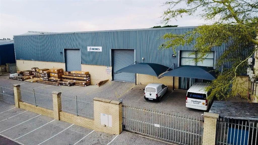1812  m² Industrial space in North Riding photo number 3